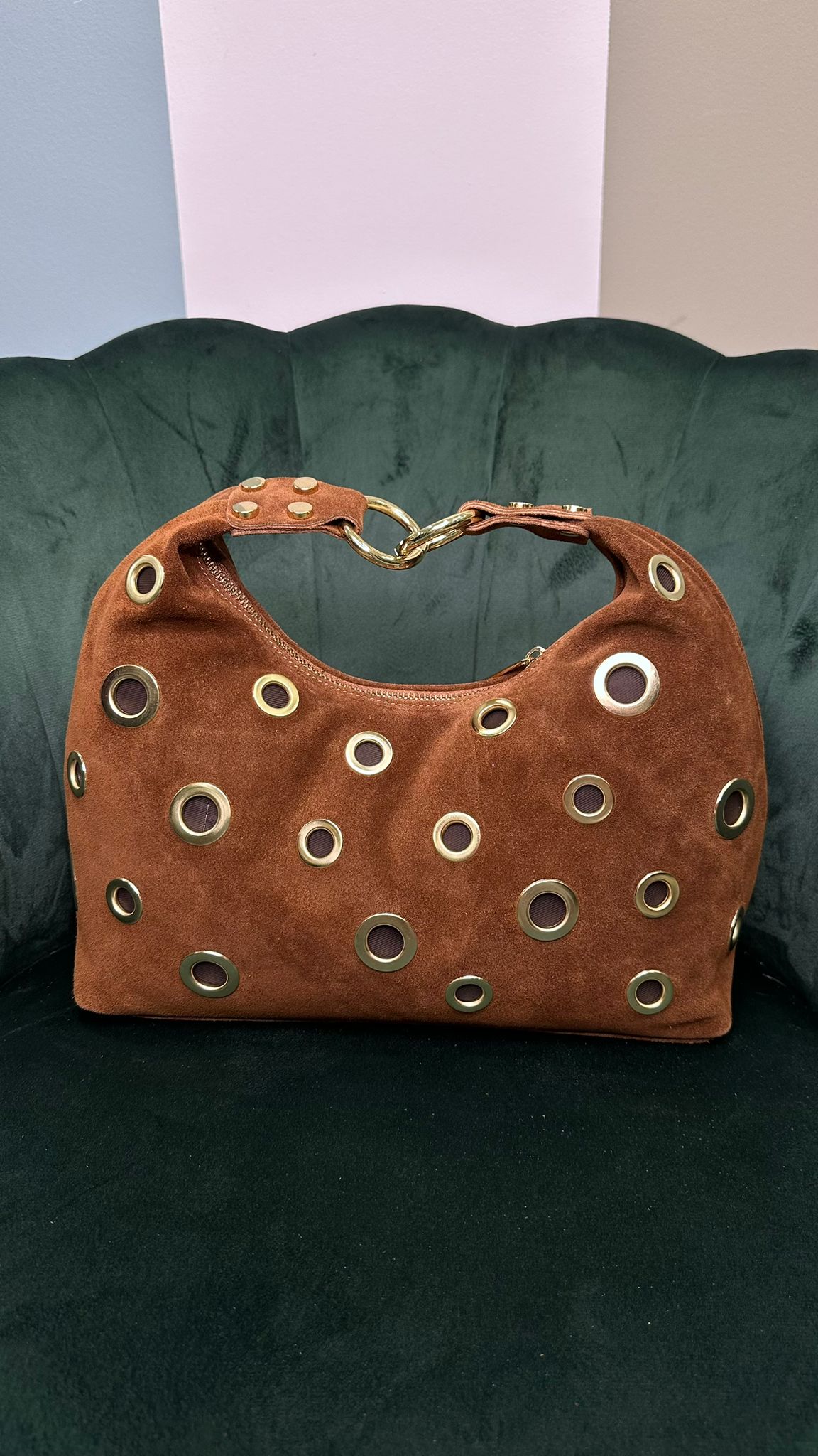 Borsa con anelli oro modello BS5309 in pelle scamosciata
