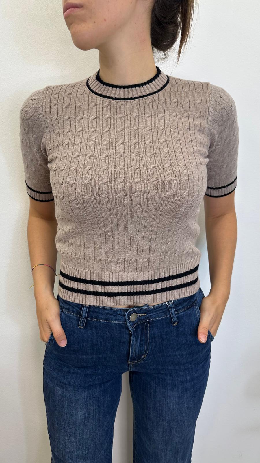Maglia "TWIN" con maniche corte a trecce