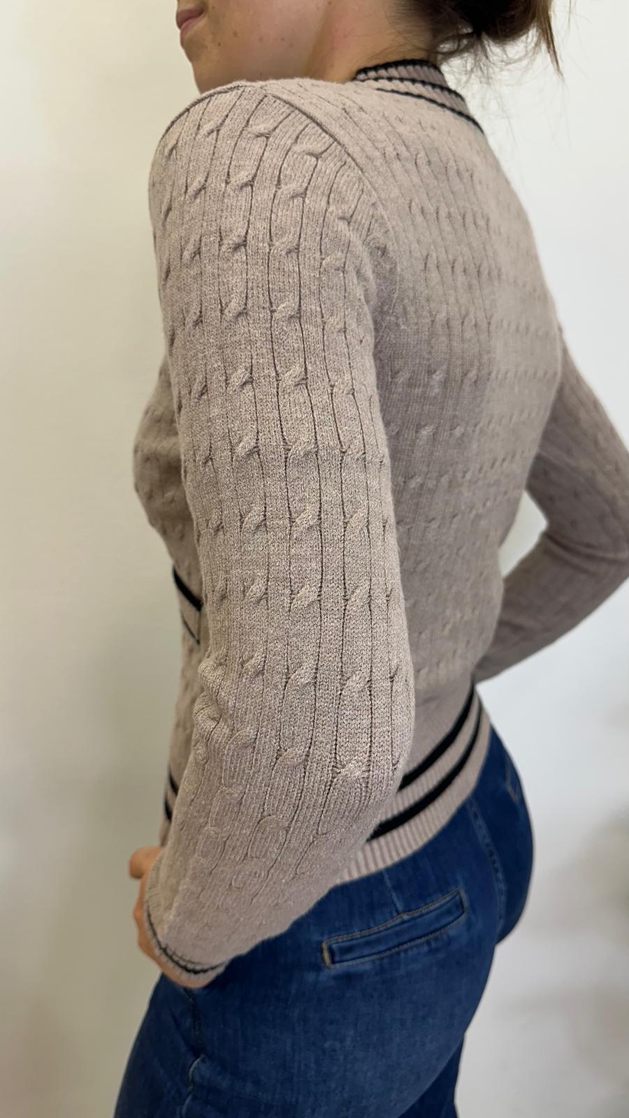 Cardigan "OPEN" con trecce