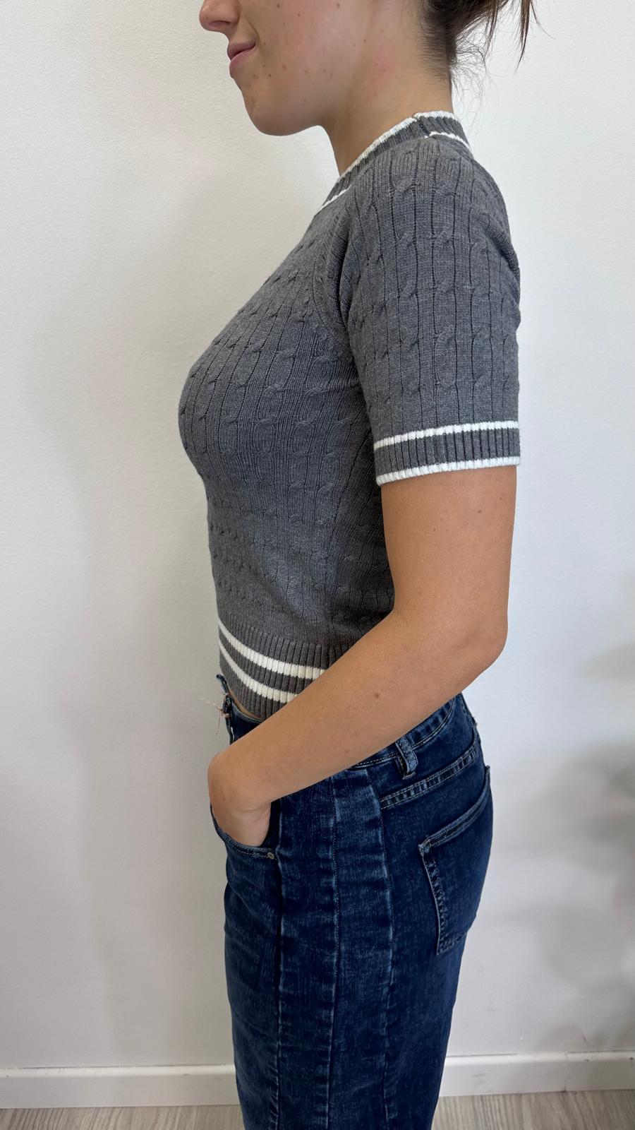 Maglia "TWIN" con maniche corte a trecce