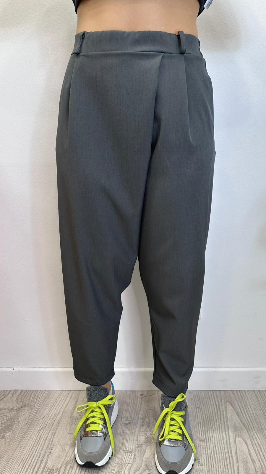 Pantaloni "VIENNA" con elastico dietro
