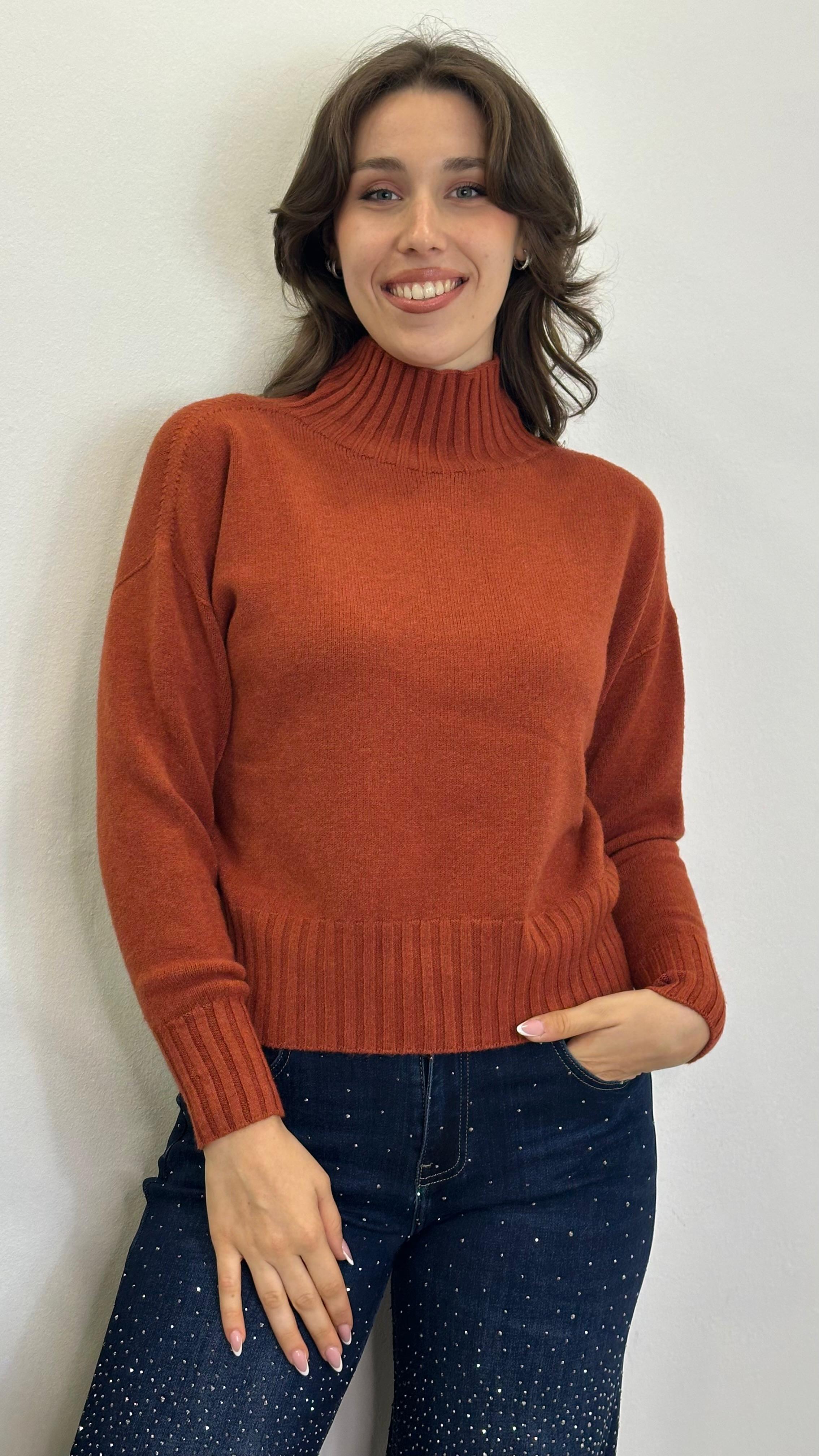 Maglia "BASICA2" con collo a cratere