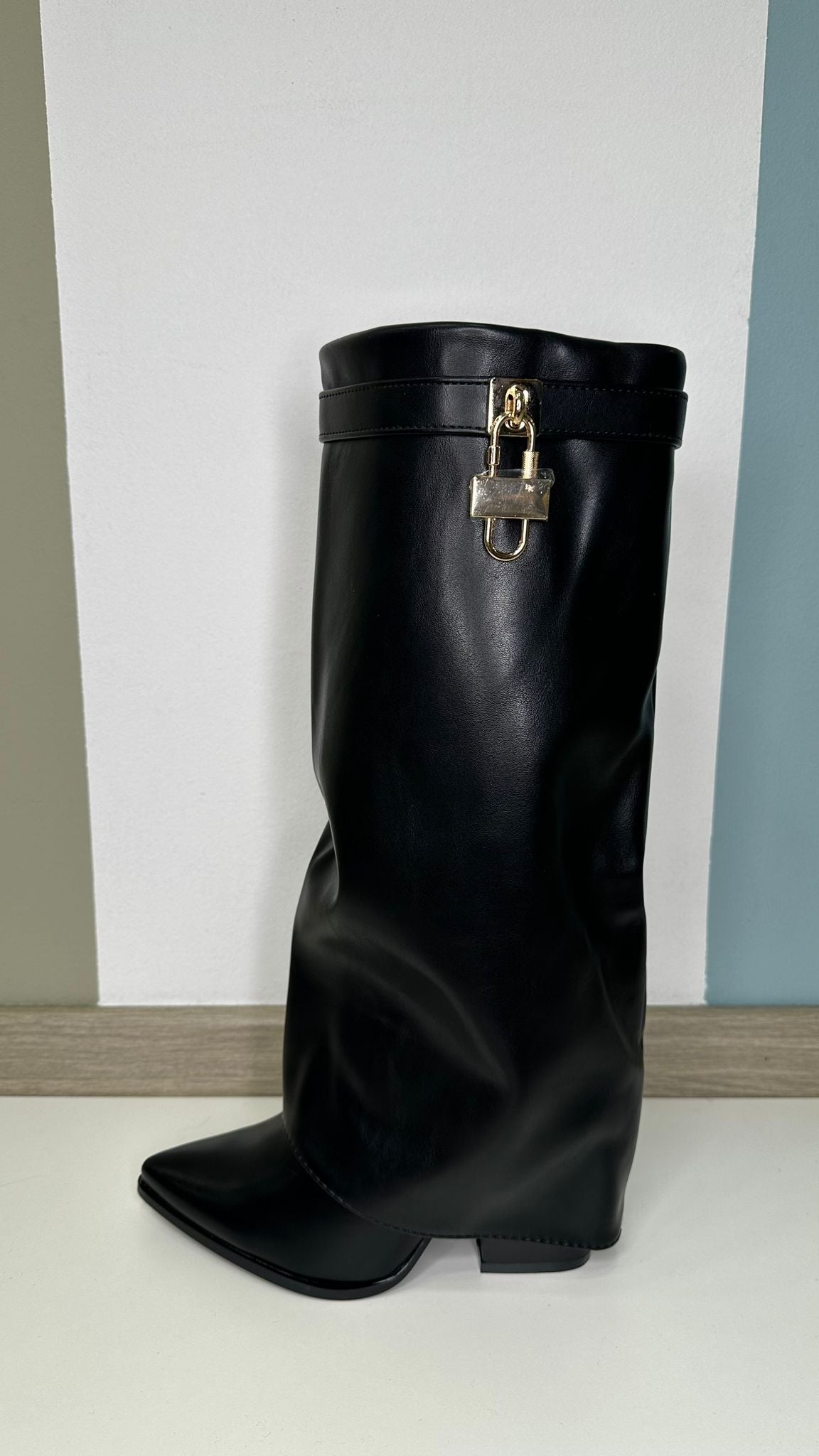 Stivale "SHARK" stile givenchy