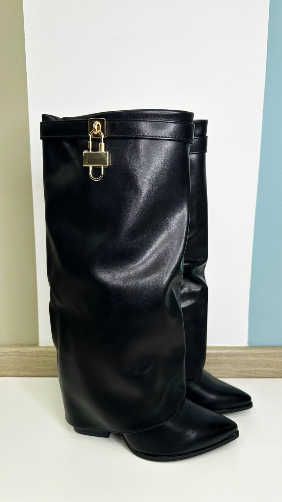 Stivale "SHARK" stile givenchy