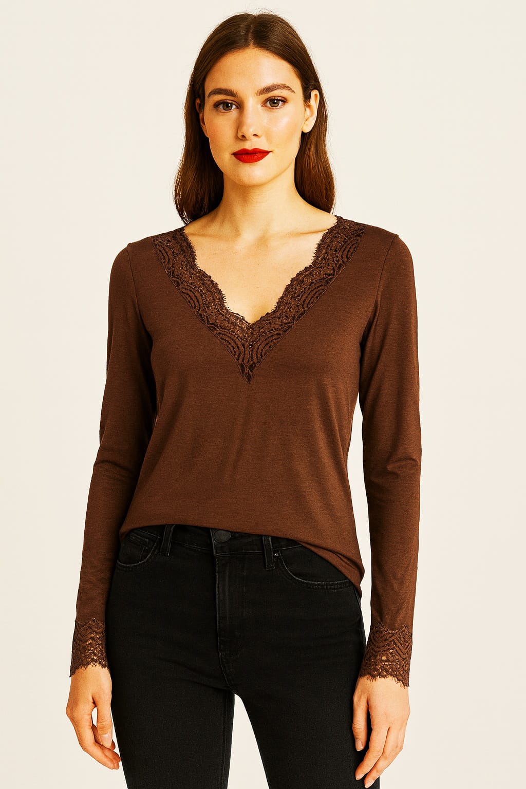 T-Shirt "VENUS"scollo v con pizzo