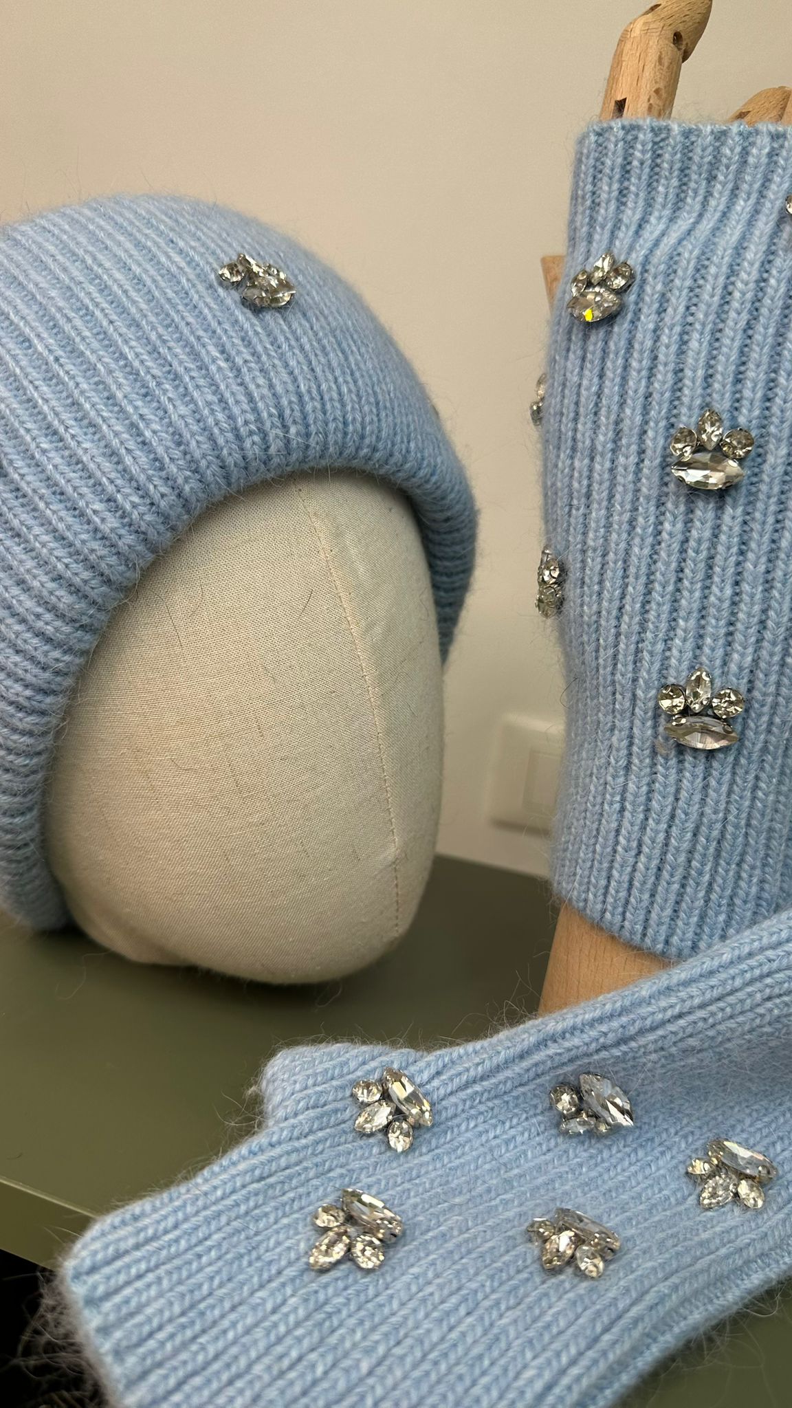 Completo "SMERALDO" capello + guanti